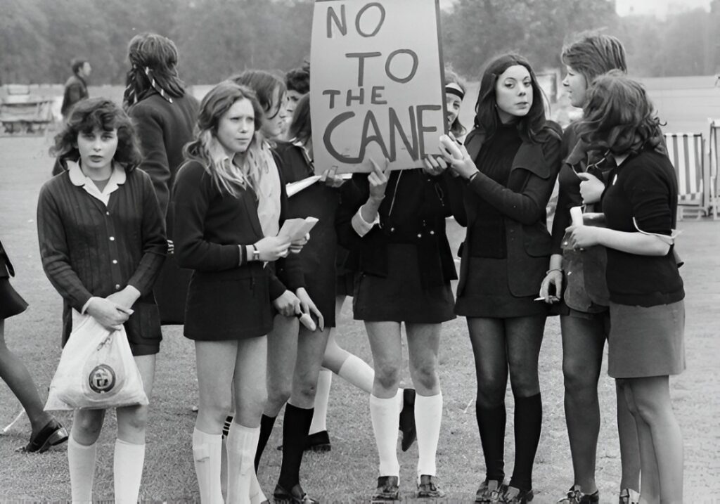 10 Strict School Rules From the ’70s That Would Be Banned Today