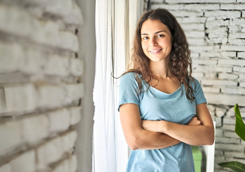 10 Subtle Signs Men Quietly Admire You from a Distance