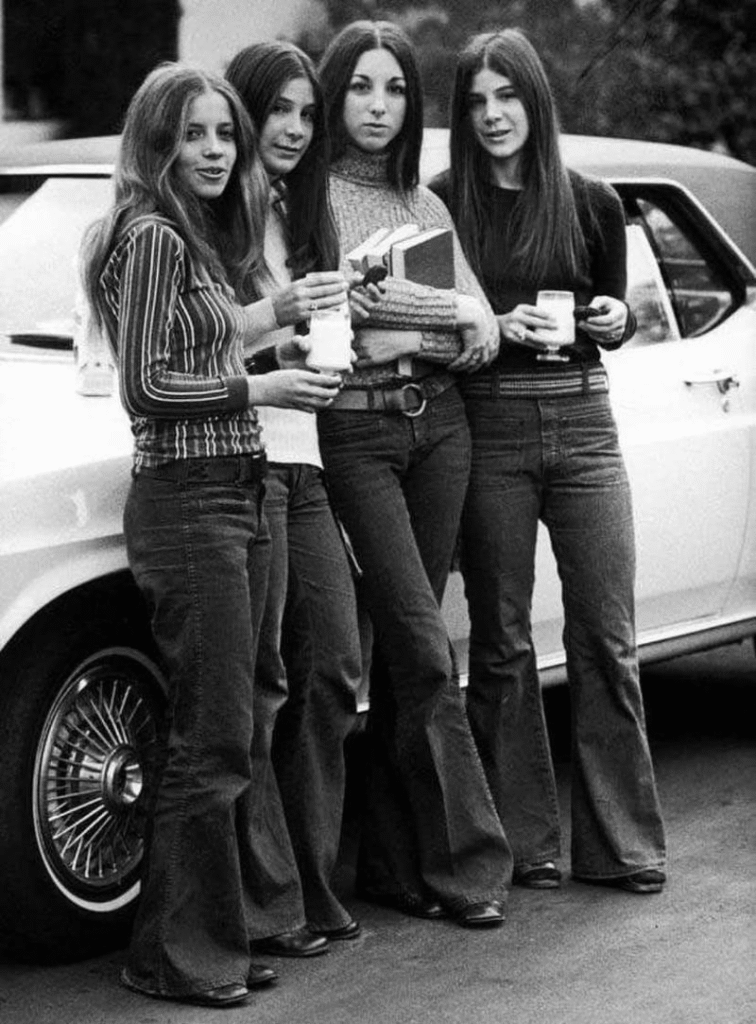 10 Strict School Rules From The ’70S That Would Be Banned Today 10 10 Strict School Rules From the ’70s That Would Be Banned Today