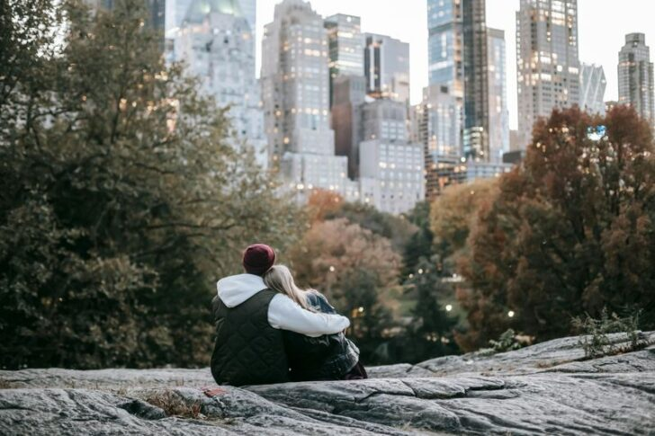 10 Clear Signs He Regrets Losing You and Secretly Wants You Back