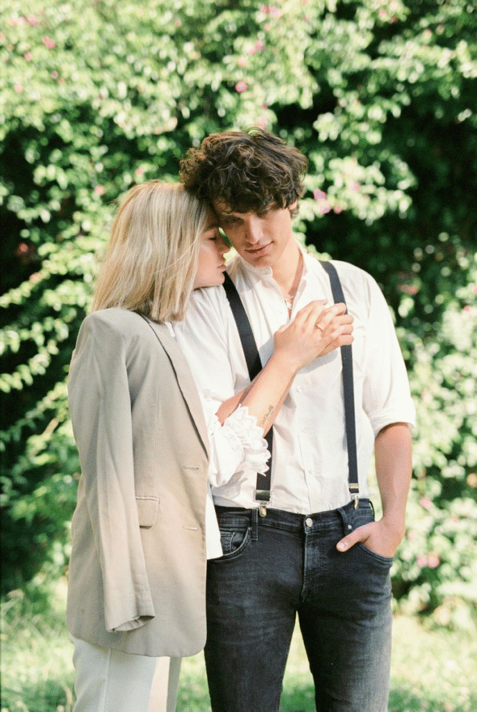 11 Subtle Clues Men Show When They’re Losing Interest 11 11 Subtle Clues Men Show When They’re Losing Interest