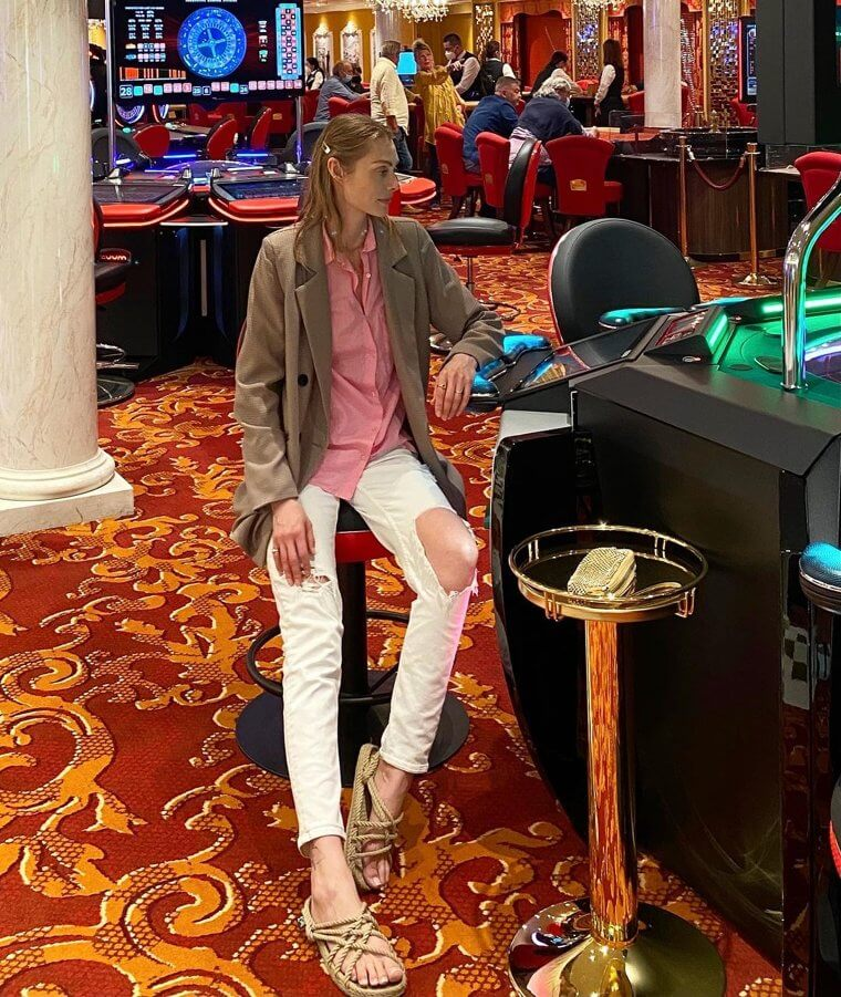 Employees Reveal The Most Bizarre Things They’ve Ever Seen On The Job 14 Employees Reveal the Most Bizarre Things They’ve Ever Seen on the Job