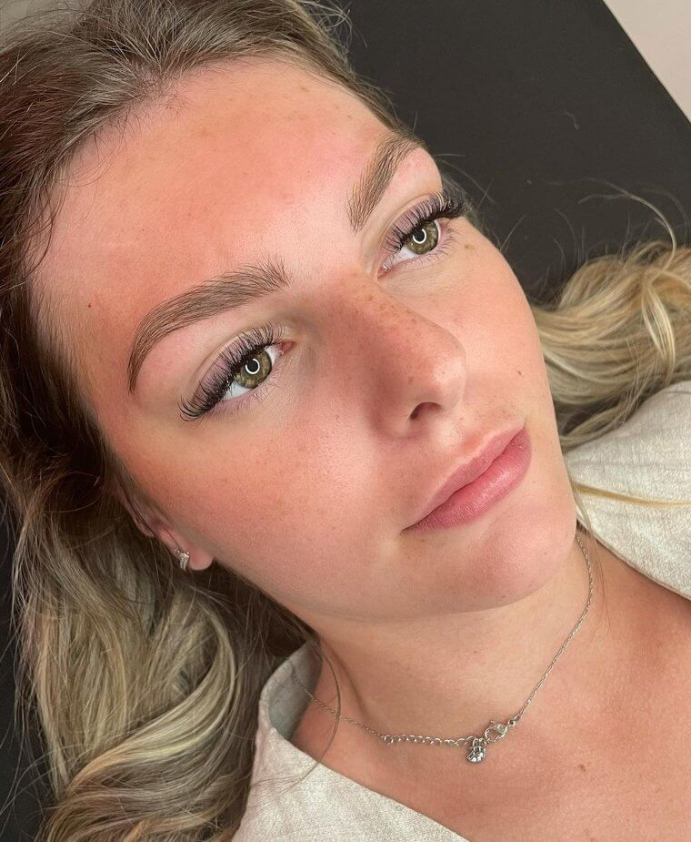 Simple Vaseline Hacks To Level Up Your Beauty Routine 2 Simple Vaseline Hacks to Level Up Your Beauty Routine