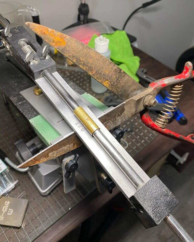 Simple Vaseline Hacks To Level Up Your Beauty Routine 3 Simple Vaseline Hacks to Level Up Your Beauty Routine