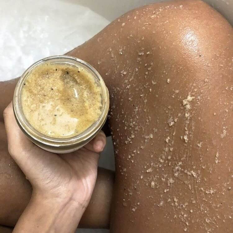 Simple Vaseline Hacks To Level Up Your Beauty Routine 12 Simple Vaseline Hacks to Level Up Your Beauty Routine