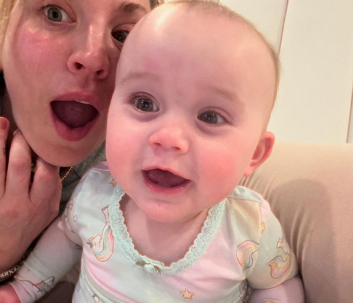 15 Unfiltered Celebrity Photos That Show Them Keeping It Real